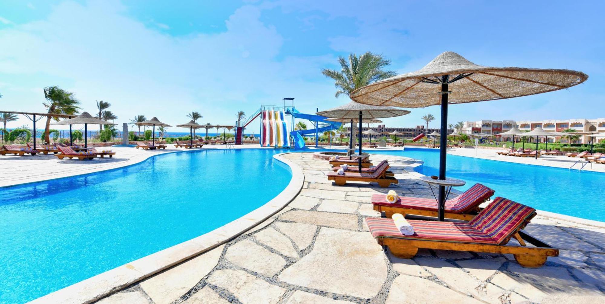 Bliss Nada Beach Resort Baia di Coraya Esterno foto