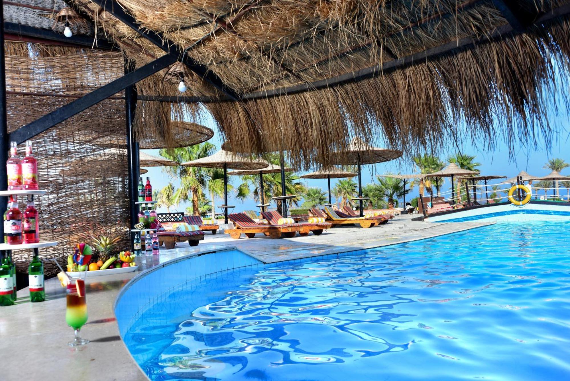 Bliss Nada Beach Resort Baia di Coraya Esterno foto